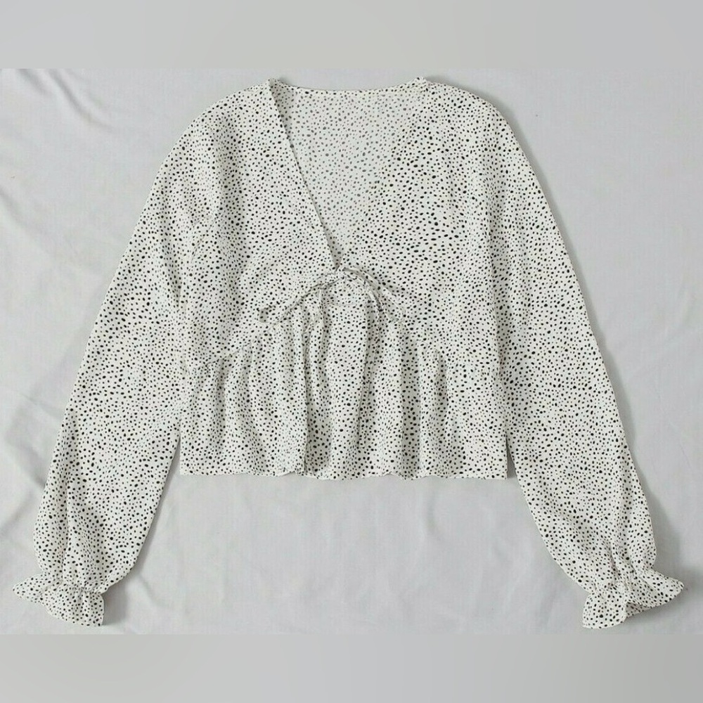 Blouse- Polka Dot Black and White Long Sleeve Crop Top NWOT Size Large - Picture 1 of 4